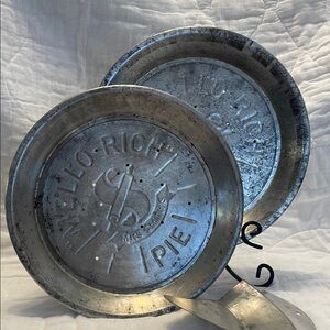 Embossed Metal Pie Pans
